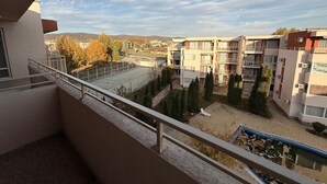 Property grounds - Apartment - Sleeps 6, Pet Friendly & 6 Pools (Nessebar)