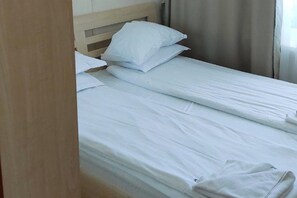 2 bedrooms, iron/ironing board, free WiFi, bed sheets - Apartment - Sleeps 6, Pet Friendly & 6 Pools (Nessebar)