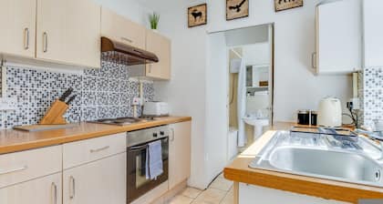 Stayzo House Accommodation - Coventry Free Parking