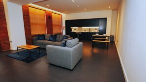 Apartment | 3 bedrooms, Internet - The Nichols Building Spacious 3-bedroom Apartment (Sheffield)