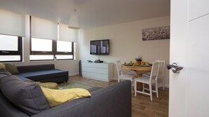 Apartment - Stayzo Stylish Accommodation in Southampton 10 (Southampton)