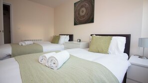 Apartment - Stayzo Stylish Accommodation in Southampton 10 (Southampton)