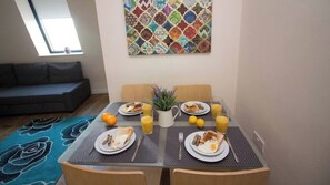 Apartment | 2 bedrooms, Internet - Stayzo Castle Point 18 Apartments - Premier Lodge (Southampton)