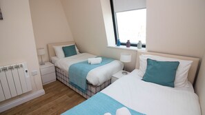 Apartment | 2 bedrooms, Internet - Stayzo Castle Point 18 Apartments - Premier Lodge (Southampton)