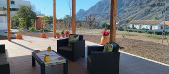 La Casita Fataga Sleeps 4 With Garden