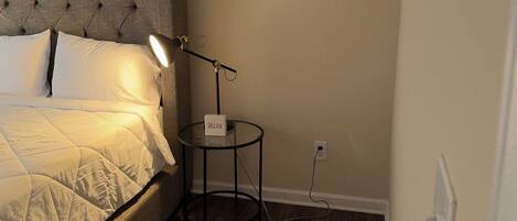 5 habitaciones, tabla de planchar con plancha, wifi y ropa de cama