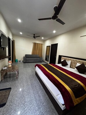 Deluxe Quadruple Room | View from room - Goroomgo Moonlight Hotel Bhimtal  (Mahargaon)