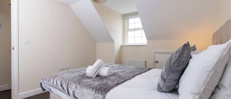 House | 3 bedrooms, iron/ironing board, free WiFi, bed sheets