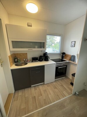 Private kitchen - Bungalow near the lake (Schwielochsee)