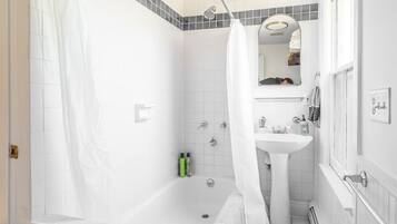 House | Bathroom