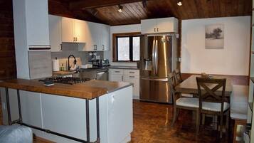 Réfrigérateur, four, plaque de cuisson, lave-vaisselle