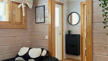3 bedrooms, iron/ironing board, WiFi