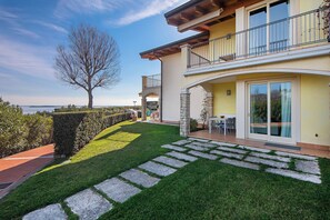 Garden - Montecolo Resort by Wonderful Italy (Manerba del Garda)