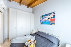 Basic-Apartment | Bügeleisen/Bügelbrett, kostenloses WLAN, Bettwäsche