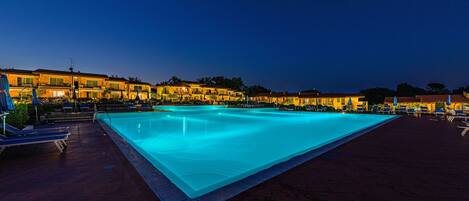Piscina stagionale all'aperto
