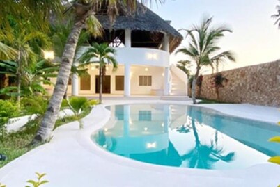 Blue Diamond Villa Watamu: Double Room with Patio