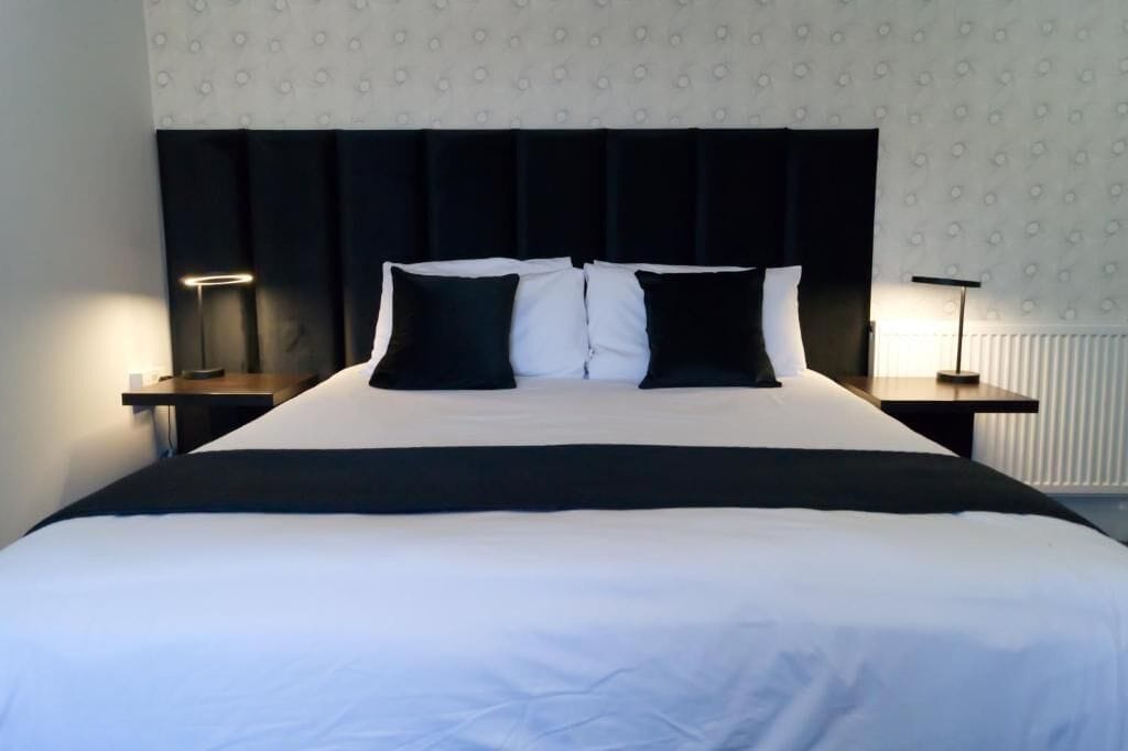 Deluxe Double Room | Desk, soundproofing, iron/ironing board, free WiFi