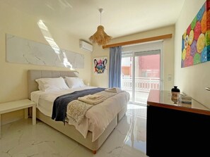 3 bedrooms, in-room safe, iron/ironing board, free WiFi - New Luxurious apartment - 1 minute from Elli Beach (Rodos)