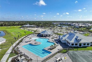 Piscine extérieure, piscine chauffée