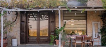 Armonia- Rustic private villa with panoramic views