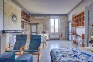 1 室のベッドルーム、アイロン / アイロン台、旅行用ベビーベッド、インターネット