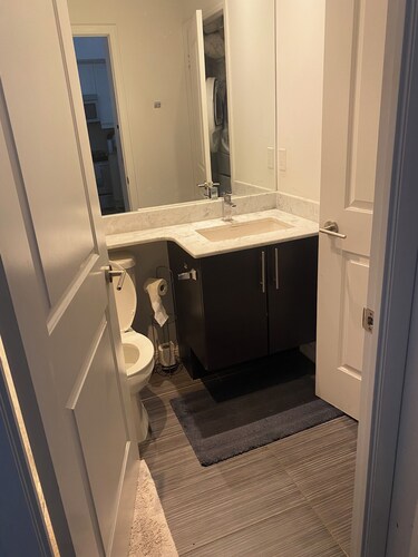 Amazing Condo in Trendy area Liberty Village Toronto near Downtown 