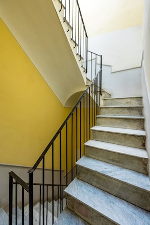 Apartment | 2 bedrooms - Casa al Rettifilo con Terrazzo by Wonderful Italy (Naples)