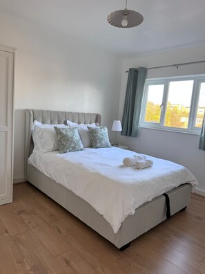 4 bedrooms, iron/ironing board, travel cot, WiFi