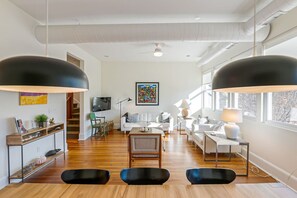 Smart TV, books - The Gazette Condo 200 at ATB (Asheville)