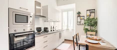 Fridge, microwave, oven, stovetop