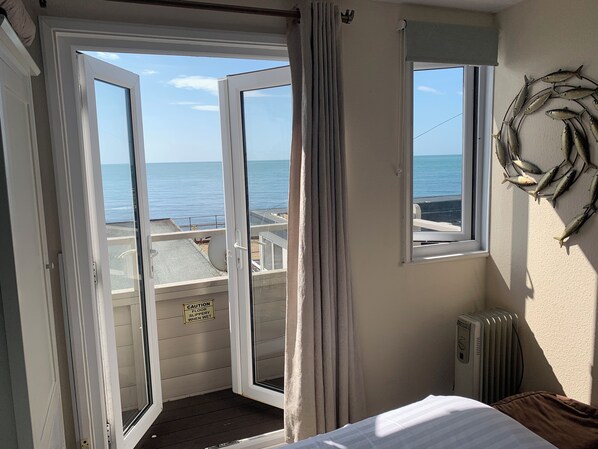 1 chambre, fer et planche à repasser, Wi-Fi, literie fournie