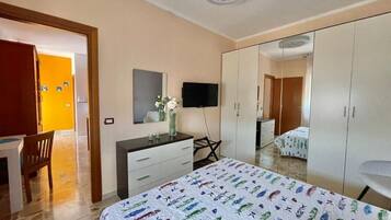 1 camera, Wi-Fi, lenzuola