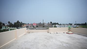 Hiên