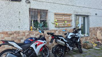 Enceinte de lâhĂ©bergement