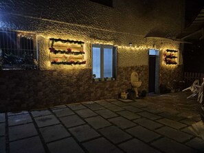 Terrace/patio - Le Mimose Holiday House - Apartment in Villa 10 minutes from Lake Como. (Grandate)