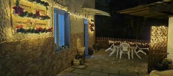 Le Mimose Holiday House - Apartment in Villa 10 minutes from Lake Como.
