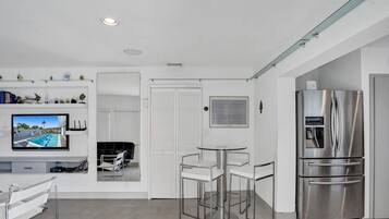 House (1 Bedroom) | Interior