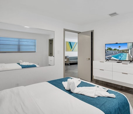 Interior. Unit F Sea&i Private Unit Near Deerfield Beach