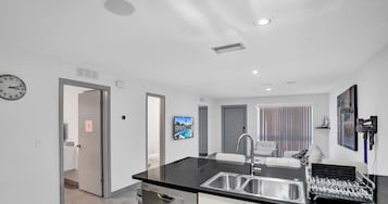 House (1 Bedroom) | Interior