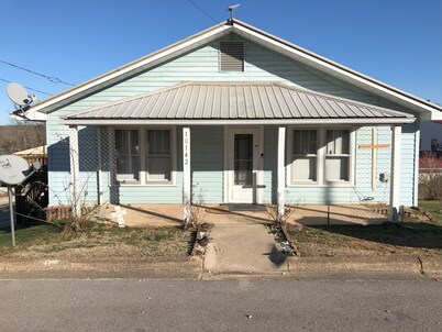 Unbeatable convenience in amazing Eminence!