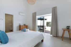 6 bedrooms, WiFi, bed sheets - Large boutique villa with 6 ensuite rooms & heated pool (Carvoeiro)