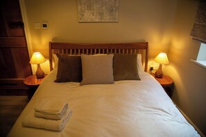 4 bedrooms, iron/ironing board, travel cot, free WiFi