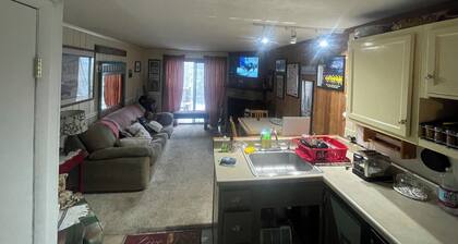 2 Bedroom ski in/out condo in Snowshoe, Wv.
