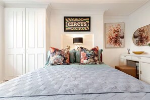 1 bedroom, iron/ironing board, travel crib, WiFi