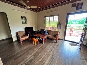 Smart TV, books - Shree Balaji Natures Lap Villa…Charming 2-bedroom villa (Basni)