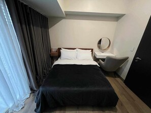 1 bedroom, desk, iron/ironing board, free WiFi