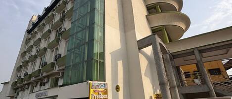 Bagian depan properti