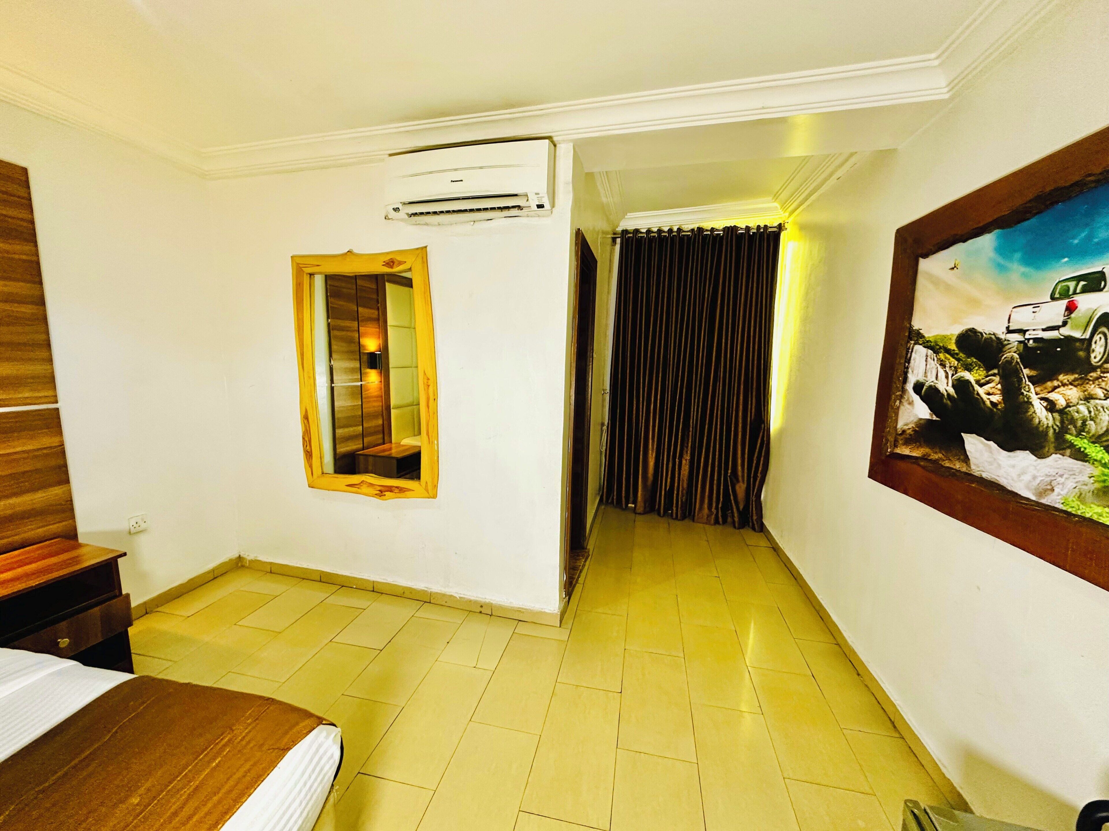 In-room safe, desk, free WiFi, bed sheets
