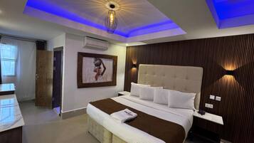 1 Schlafzimmer, Zimmersafe, Schreibtisch, kostenloses WLAN