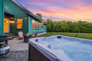 Terrace/patio - Luxury Riverfront Home on 15+ Private Acres • Hot Tub • Game Room • Sleeps 16 (Campton)